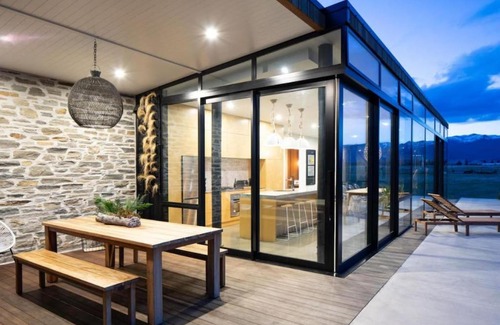 Twizel Casa | NOMAC No8, Luxury holiday home, Twizel