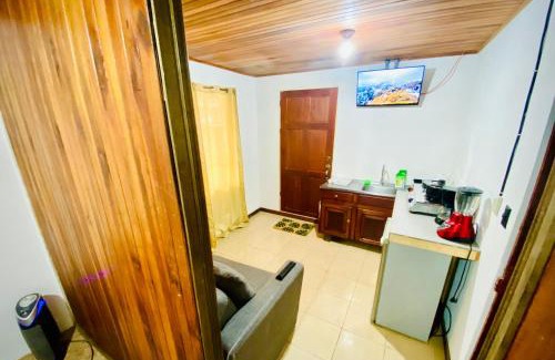 Barrio Dora Cama Y Desayuno | Nomads Family Rooms, Fortuna Town