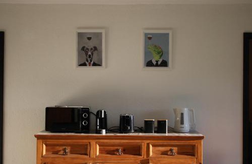 Alvarenga Casa | Noninha House