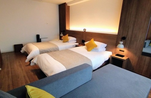 Rishirifuji-cho Hotel | NonsmokingJapaneseWestern living twin room bre / Rishirigun Hokkaidō