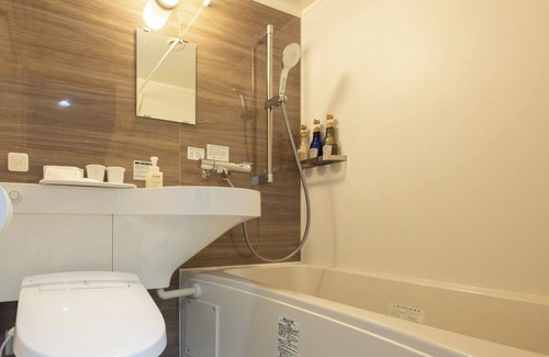 Fukuyama Hotel | NonsmokingRenovated Twin RoomBreakfast include / Fukuyama Hiroshima