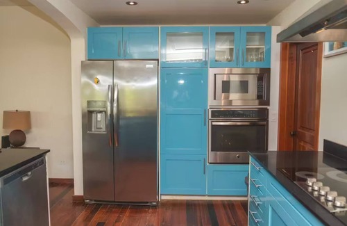 Freetown Apartamento | Nonsuch Bay 3 bedroom duplex private apartment