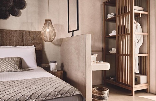 Apollonia Casa | Noon Beyond Accommodation