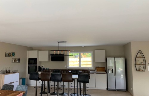 Saint-Martin-aux-Chartrains Casa | Normandy house sleeps 14 12 min from Deauville