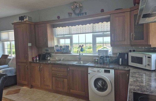 Mullagh Cabaña | Nora's Cottage Mullagh, Kells - Sleeps 5