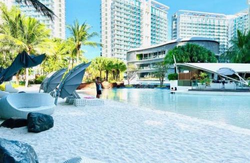 Santa Cruz Hotel | Nordic Inspired Corner Unit in Azure Urban Resort 1700 Residences
