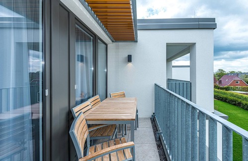 Bensersiel Apartamento | Nordseenahes Ferienapartment mit Balkonen, Parkplatz, Schwimmbad- & Saunanutzung