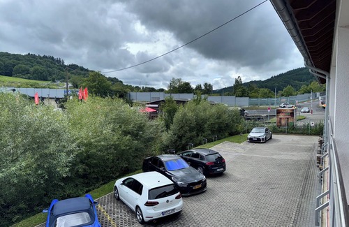 Adenau Apartamento | Nordschleife view Adenau Breidscheid Race-House Studio directly at the Nürburgring