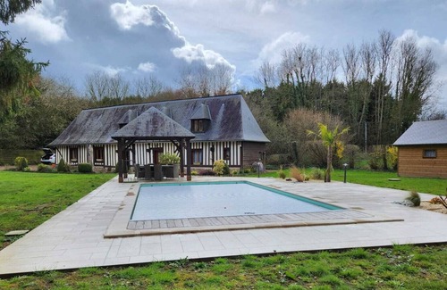 Fontaine-la-Louvet Casa | Norman country house Swimming pool Garden