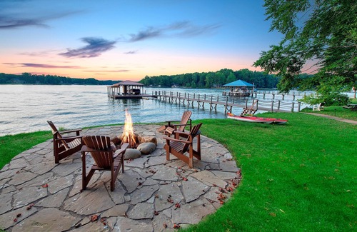 Mooresville Casa | Normandy Approach w/Optional Boat Rental
