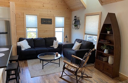 Caryville Casa | NORRIS LAKE FRONT RENTALS: LITTLE PERK LAKEHOUSE ON NORRIS LAKE w/PRIVATE DOCK