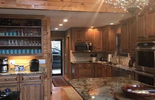 Lakeside Estates Casa | "" "NORRIS LAKESIDE LOUNGE" ””