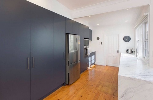 North Adelaide Cabaña | North Adelaide - Row Cottage - “Monte”