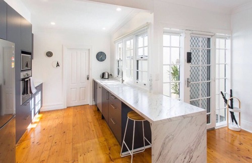 North Adelaide Cabaña | North Adelaide - Row Cottage - “Monte”