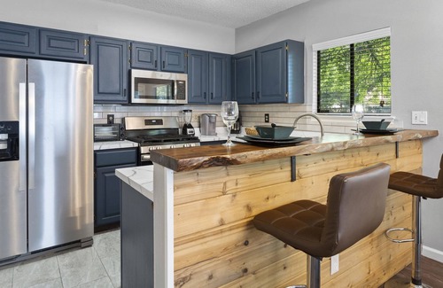 Wells Branch Casa | North Austin Escape ~ Hot Tub ~ Firepit