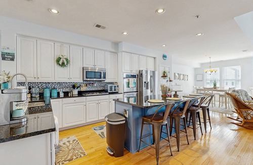 Bethany Beach Casa | North Beach spacious townhouse w/shared pool, deck, grill