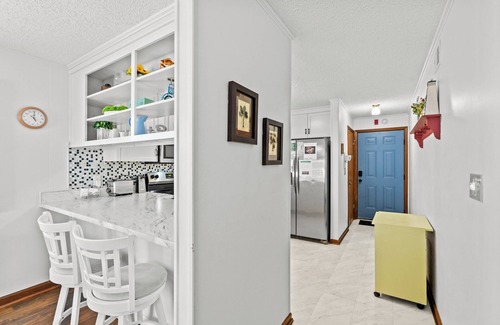North Myrtle Beach Apartamento | North Beach Villas 202- 2BR- Pool- Close to Beach