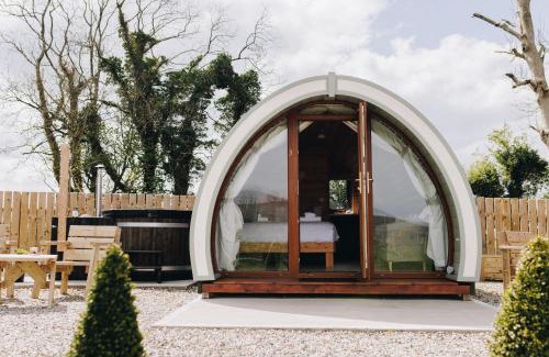 Armoy Otro | North Coast 9 Glamping