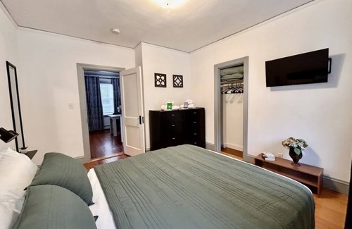 Providence Apartamento | North End Cityscape, 2 bed, 1 bath, conveniently located