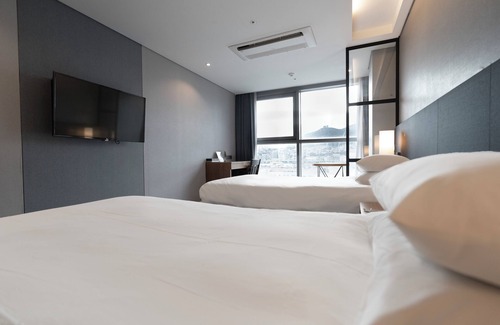 Yeongdo Hotel | North Harbor Hotel Busan