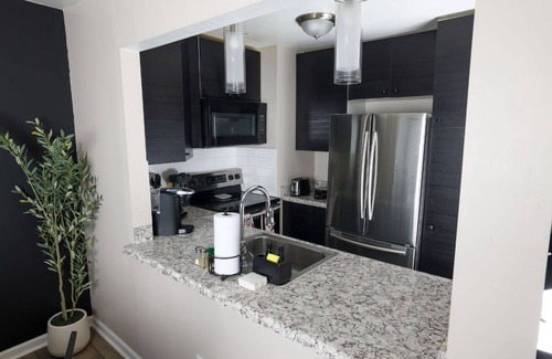 North Raleigh Casa | North Hills/Gym/Sauna/Massage Chair/Pool