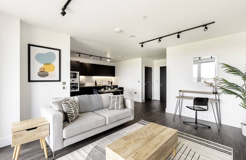 College Park and Old Oak Apartamento | North Ken I - 1-Bedroom+Balcony+Concierge