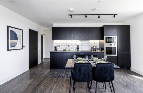 College Park and Old Oak Apartamento | North Ken V - 2Bedroom+1Bathroom+Balcony+Concierge