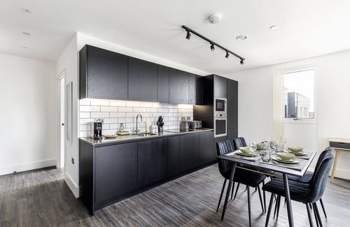 College Park and Old Oak Apartamento | North Ken V - 2Bedroom+1Bathroom+Balcony+Concierge