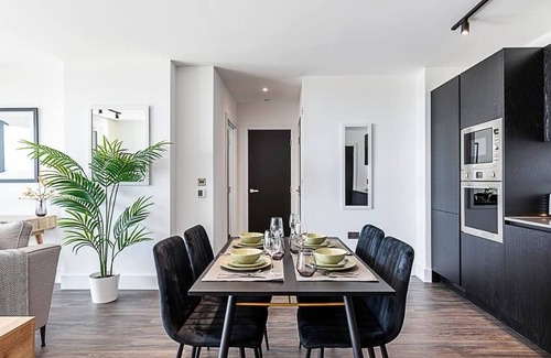 College Park and Old Oak Apartamento | North Ken VI - 2Beds+2Bathrooms+Balcony+Concierge