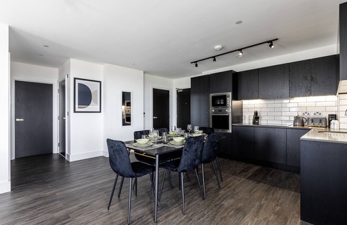 College Park and Old Oak Apartamento | North KenIX - 3Bedroom+2Bathroom+Balcony+Concierge