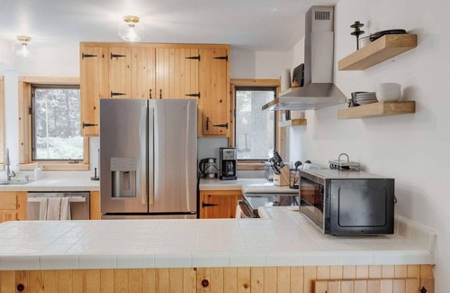 Alpine Meadows Casa | North Lake Hideaway | Prime Locale for Outdoor Fun