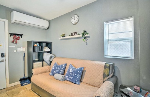 North Las Vegas Apartamento | North Las Vegas Studio with Fire Pit 10 Mi to Strip