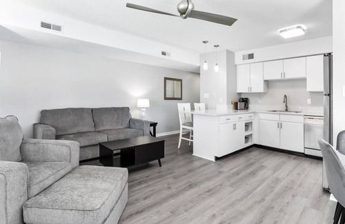 Caine Woods Condominio | North OC Oceanblock Condo 1bed/2 BA 141st