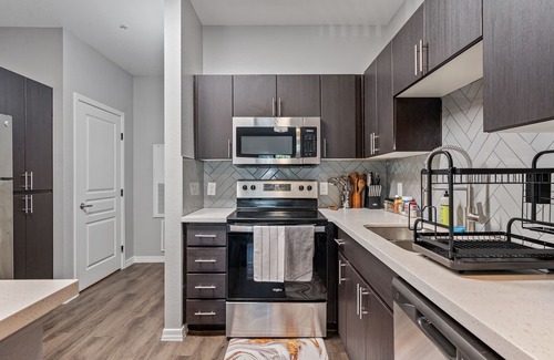 Deer Valley Apartamento | North Phoenix - 2 Bedroom 2 Bath w/ Pool and Gym