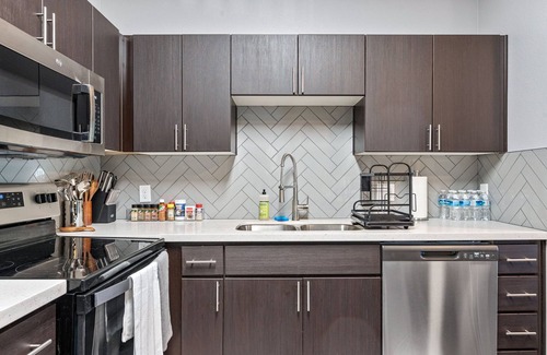 Deer Valley Apartamento | North Phoenix - 2 Bedroom 2 Bath w/ Pool and Gym