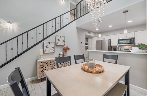 Paradise Valley Village Condominio | North Phoenix Condo Sleeps 6!