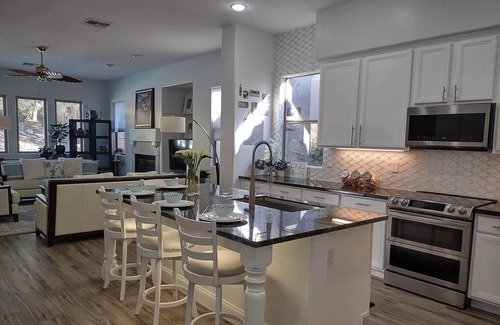 Tramonto Casa | North Phoenix oasis with heated saltwater pool.