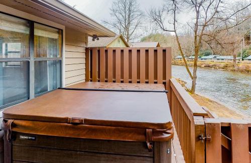 Sylva Casa | North River Views