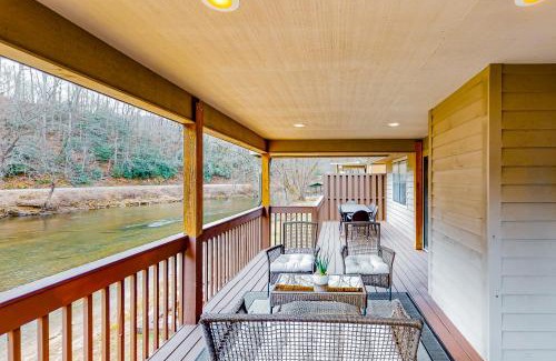 Sylva Casa | North River Views