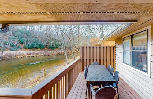 Sylva Casa | North River Views