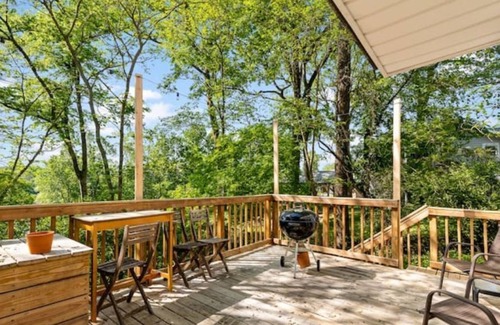 North Chattanooga Cabaña | North Shore Cottage- Mins to Downtown