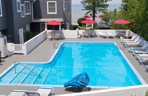 Traverse City Condominio | North Shore Inn Traverse City - Unit 209