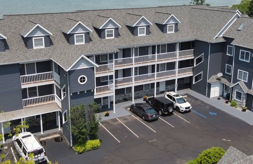 Traverse City Condominio | North Shore Inn Traverse City - Unit 209