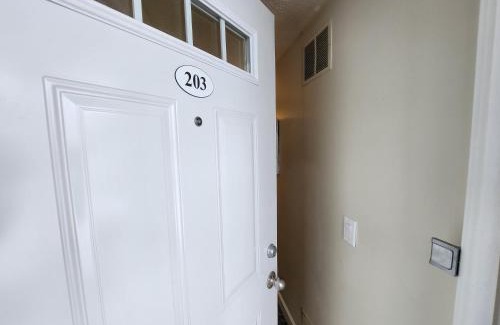 Traverse City Casa | North Shore Inn TC 203