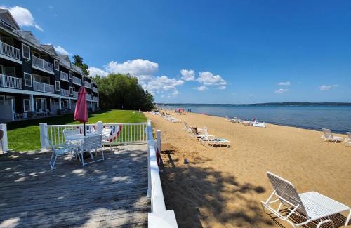 Traverse City Casa | North Shore Inn TC 304