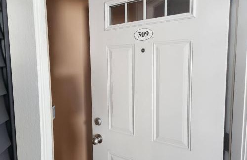Traverse City Casa | North Shore Inn TC 309