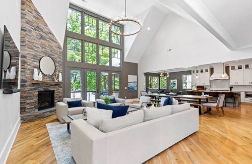 Westport Casa | North Shore Landing w/Heated Pool & Optional Boat Rental