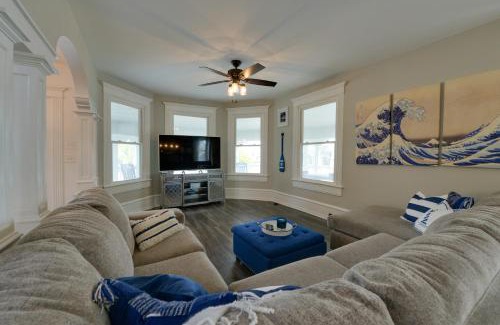 Cape May - Wildwood Casa | North Wildwood Home with Porch about 3 Blocks to Beach!