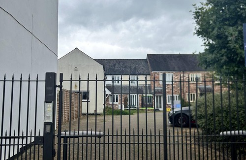 Northampton Casa | Northampton Oasis - 4 Bedroom House