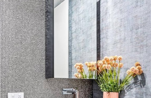 Northbridge Casa | Northbridge House - Architecturally designed home situated in Sydney's Lower North Shore suburb of Northbridge with pool & tennis court